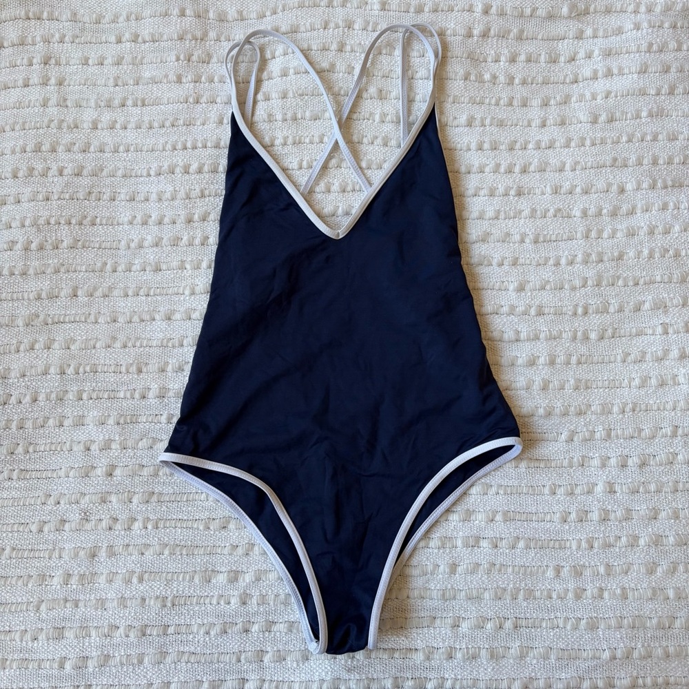 L*space Dakota One Piece Swimsuit in Midnight Blue and White Size Women’s 6